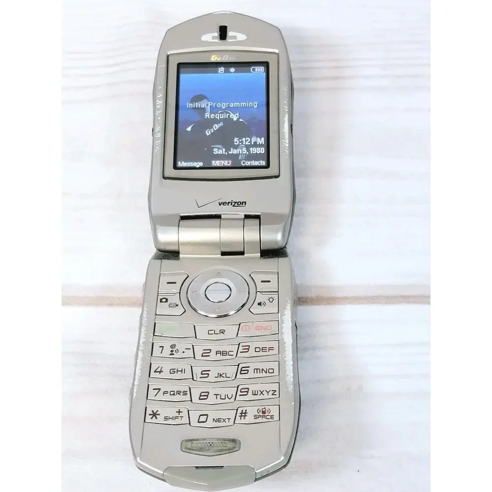Casio Gz'One Boulder C711 Black Verizon Flip Phone Tested